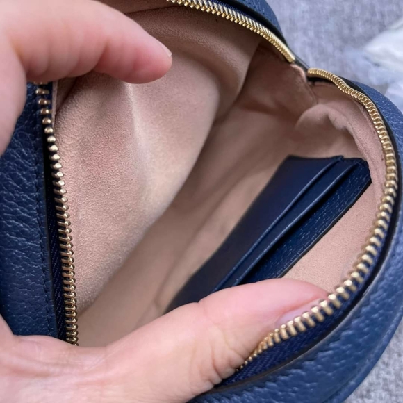 100% Authentic Gucci Leather Round Backpack 499-110324 - Picture 13 of 13